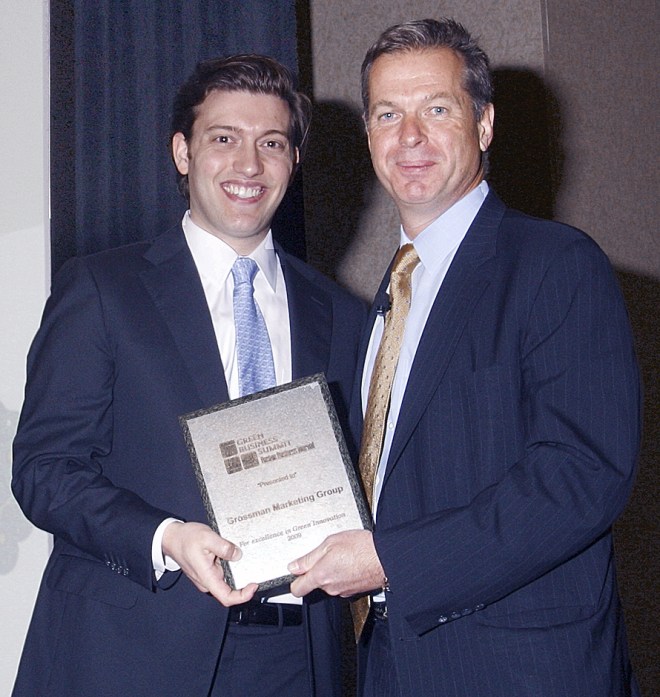 Ben-GreenSummit George Donnelly, Editor-in-Chief, Boston Business Journal, presented Ben Grossman, Director of Grossman Marketing Group's Green Marketing & Sustainability Practice, with an award recognizing his firm's innovation in the printing and marketing industry. (Image courtesy Boston Business Journal)
